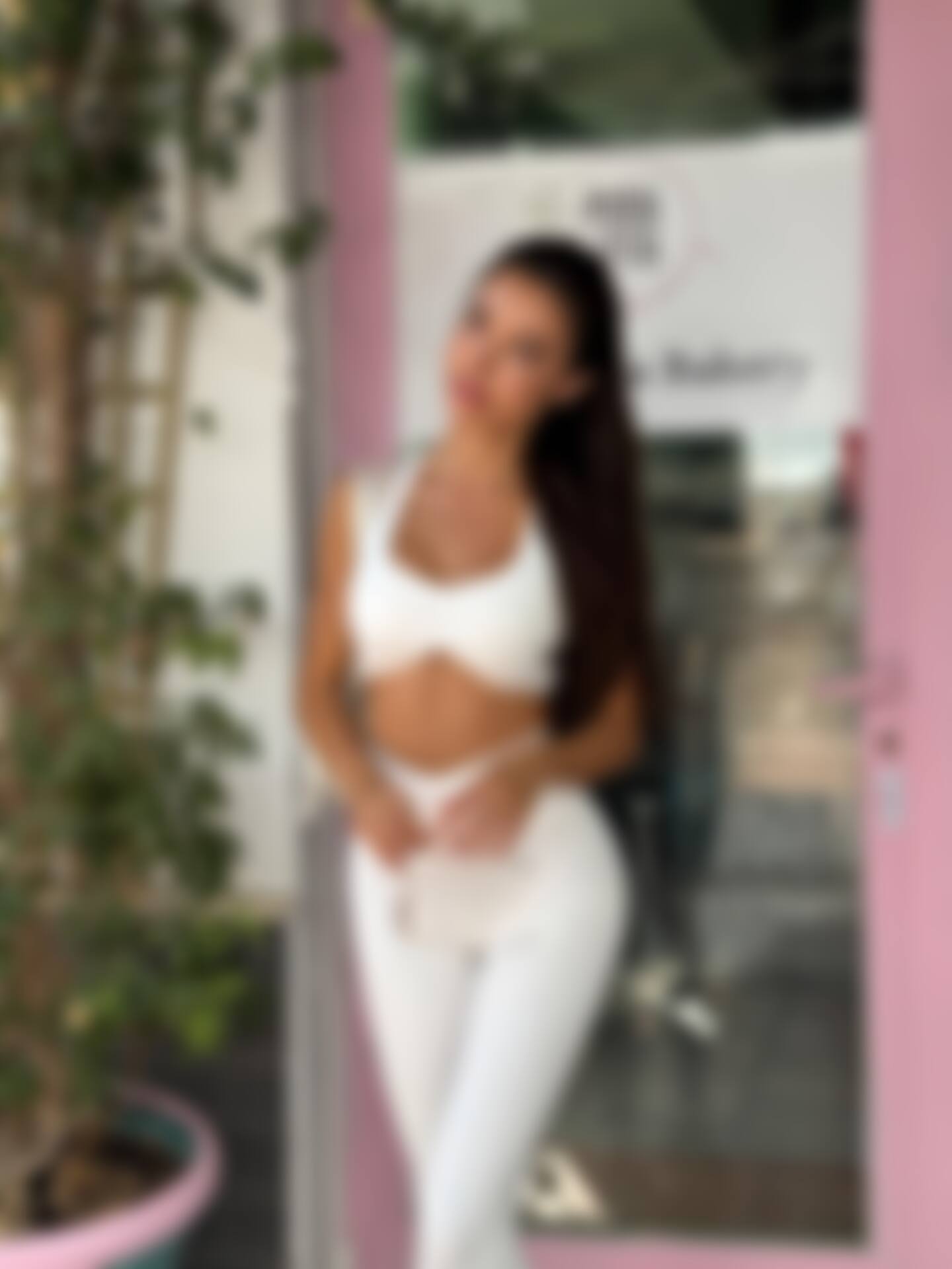 Марина Ченко - эскорт модель и дизайнер на мероприятии