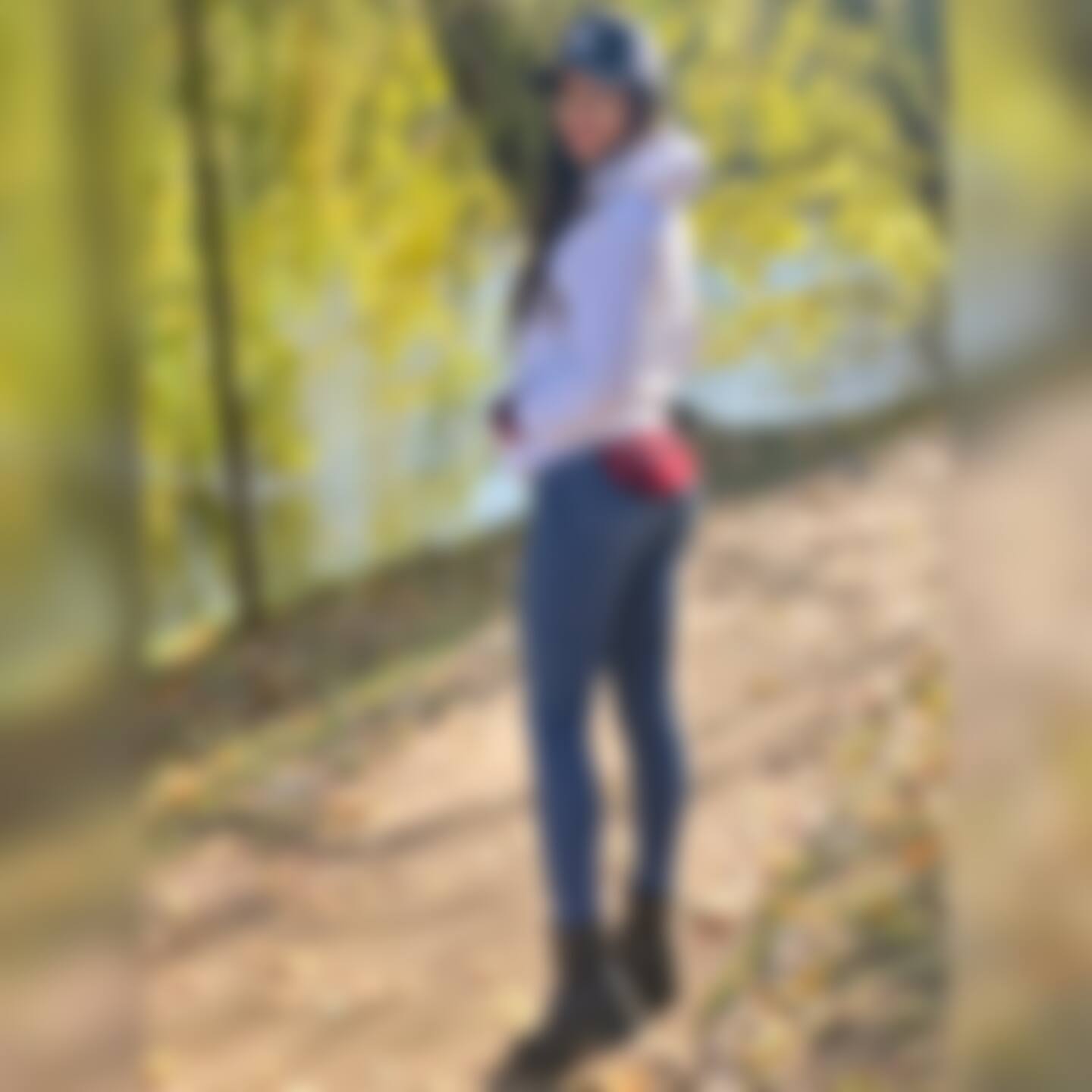 София - европейская эскорт модель на яхте в Dubai Marina