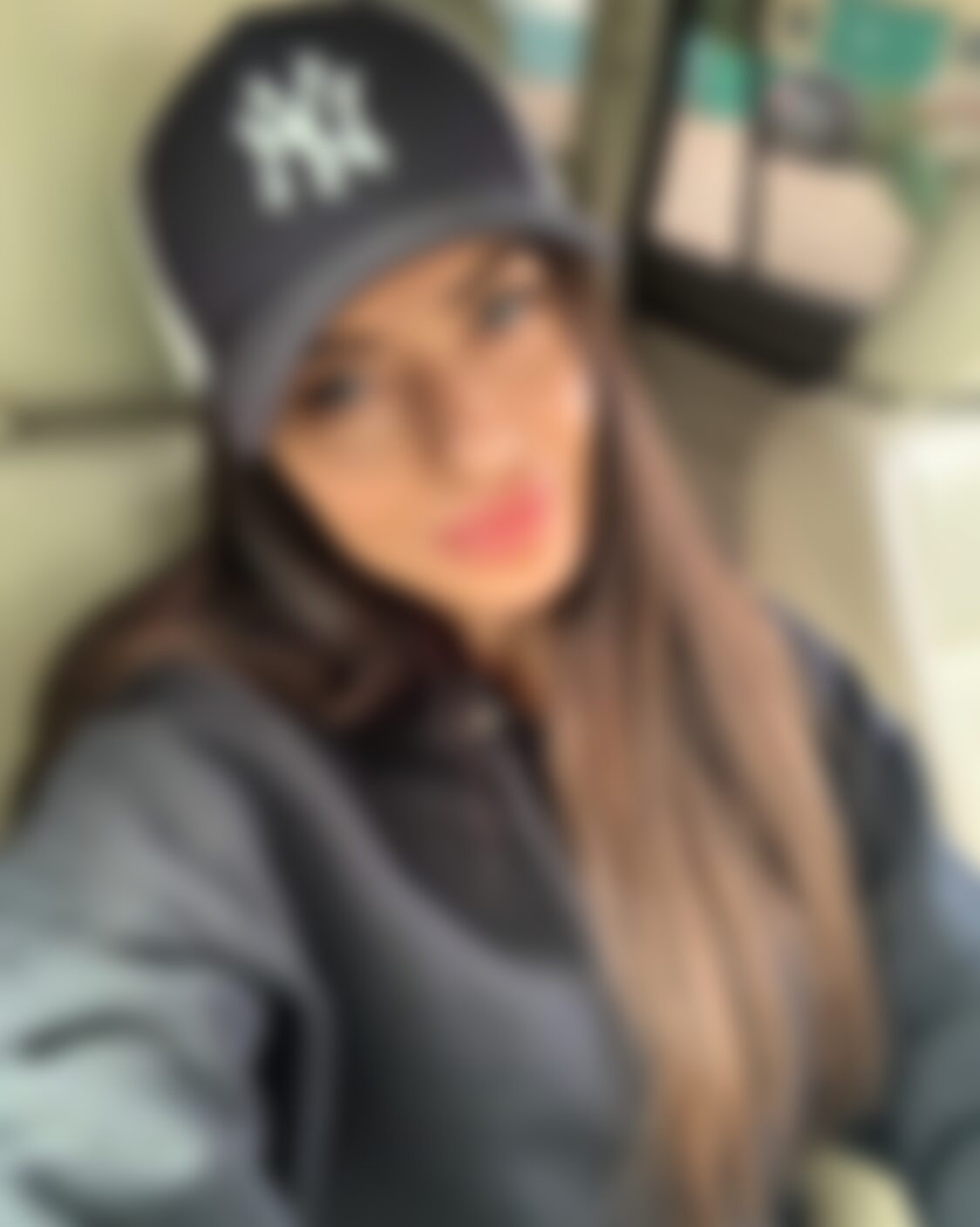 Роскошные фото Софии для эскорта в ОАЭ