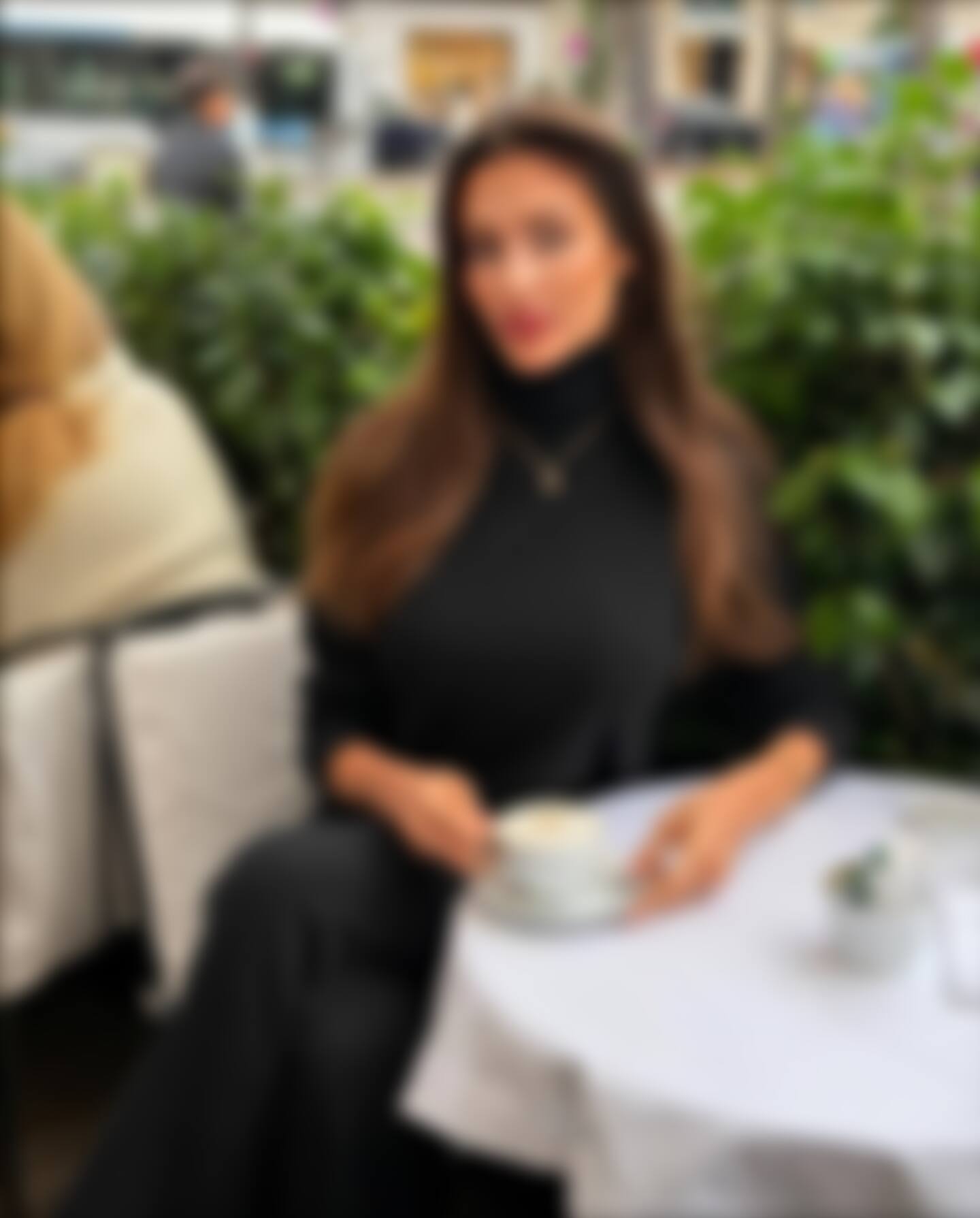 Amori Cedamus - топовая эскорт модель для ужина в Дубае