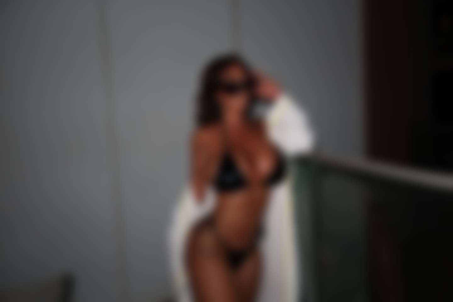 Профессиональное портфолио модели Тесс для съемок