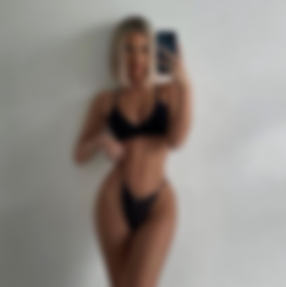 Модель Жасмин – Рио-де-Жанейро, Салвадор